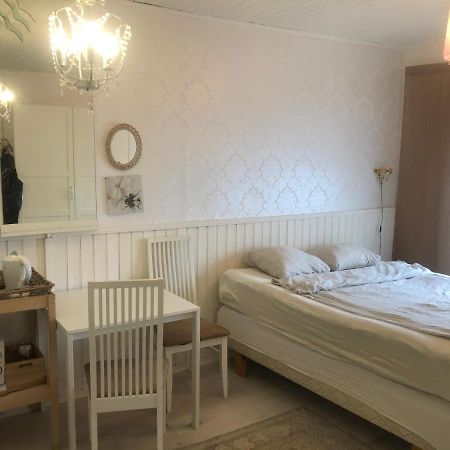 Puutaloasunto 1.8 Km Turun Aurajoelta Apartment Turku Luaran gambar